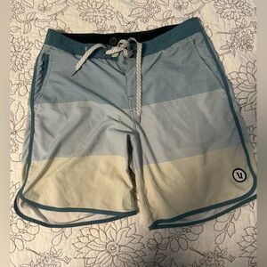 Vuori Men’s Cruise Board shorts - 30